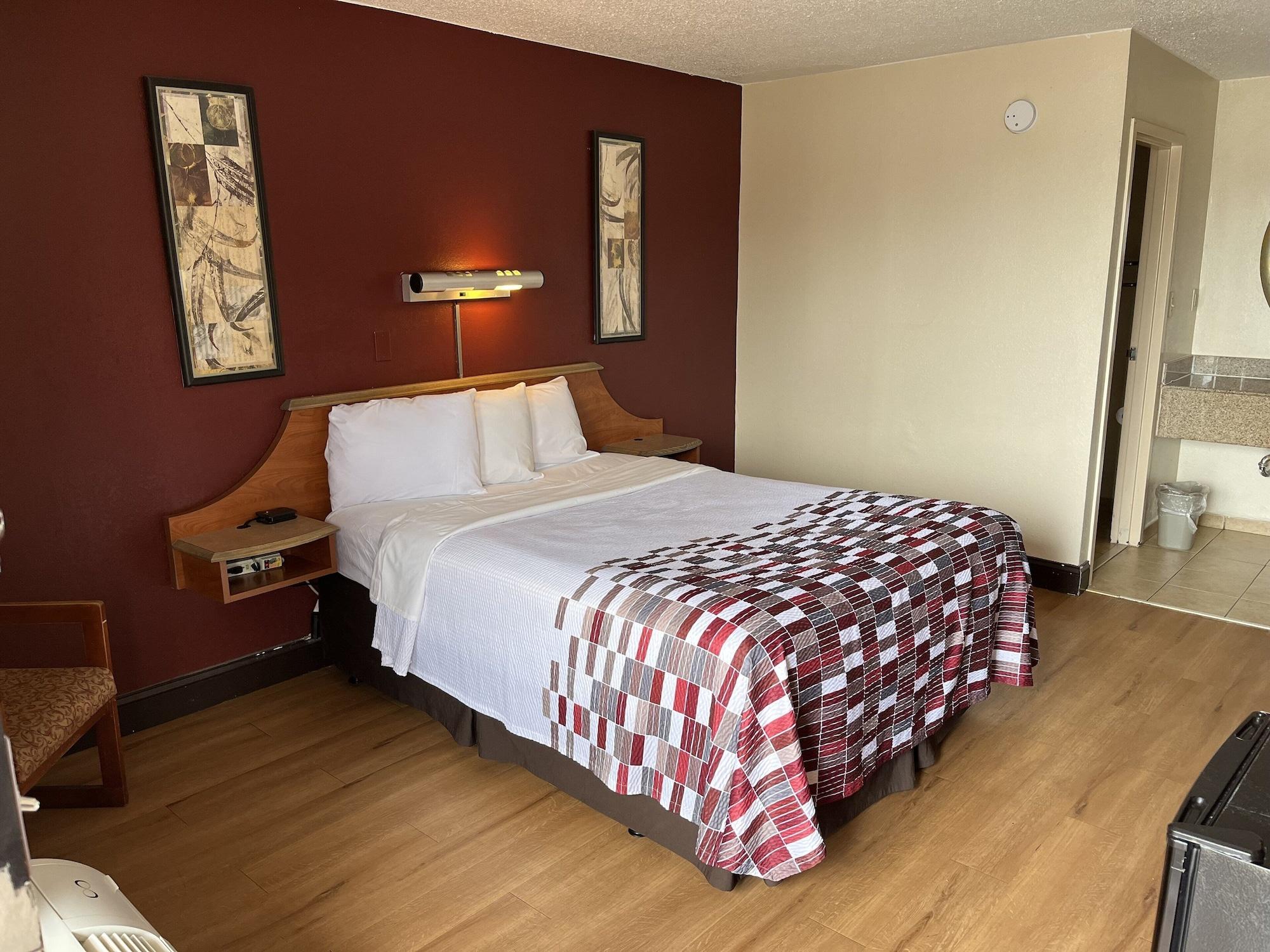 Red Roof Inn Virginia Beach-Norfolk Airport Exterior photo