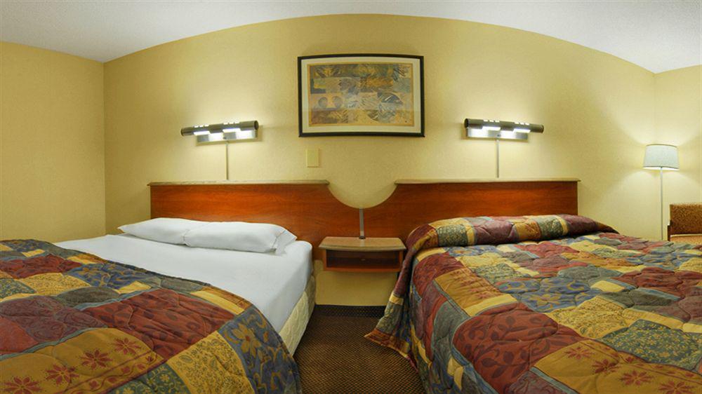 Red Roof Inn Virginia Beach-Norfolk Airport Exterior photo